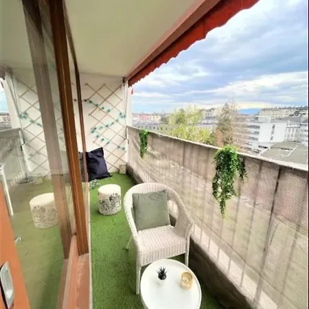 Cream 1ch - Vue Pyrenees & Parking Homestay *